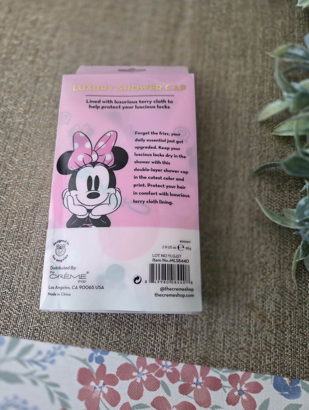 The Creme Shop Sleep Mask And Shower CapMinnie Mouse shower cap, oversized. - Picture 3 of 9